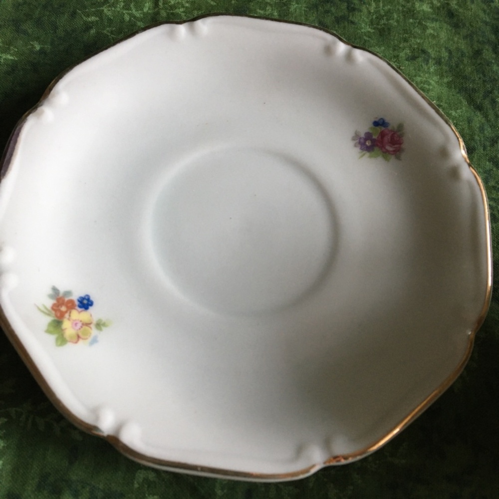 Vintage Mini Teacup and Saucer - Picture 4 of 6